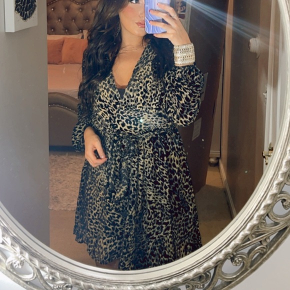 Lucy Paris Velvet Leopard Print Wrap Dress - Picture 3 of 7